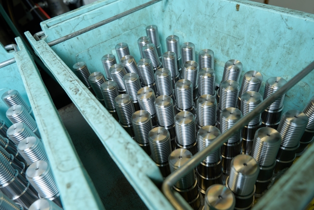 切削加工における材質別の精度特性