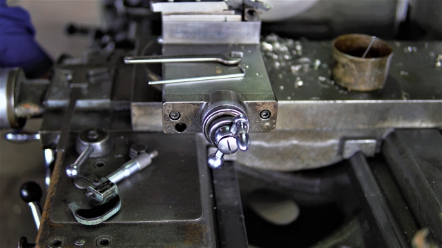 ステンレスの旋盤加工における工具の選び方