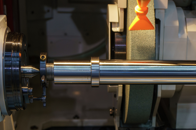 円筒研削加工とは？特徴や研削方法の種類と設計時に必要なポイント