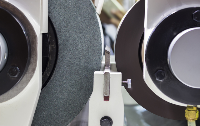 センタレス研削加工の種類