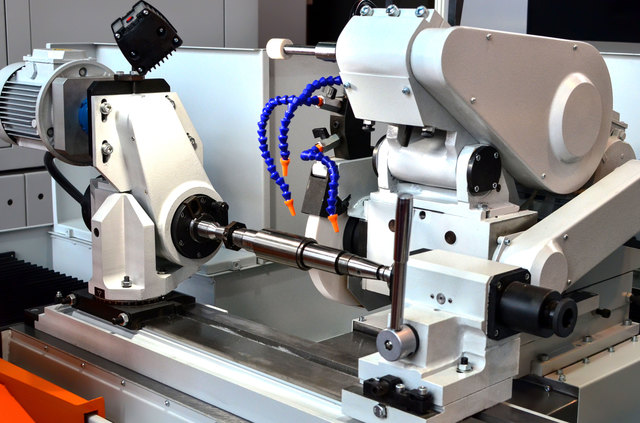 円筒研削加工とは？