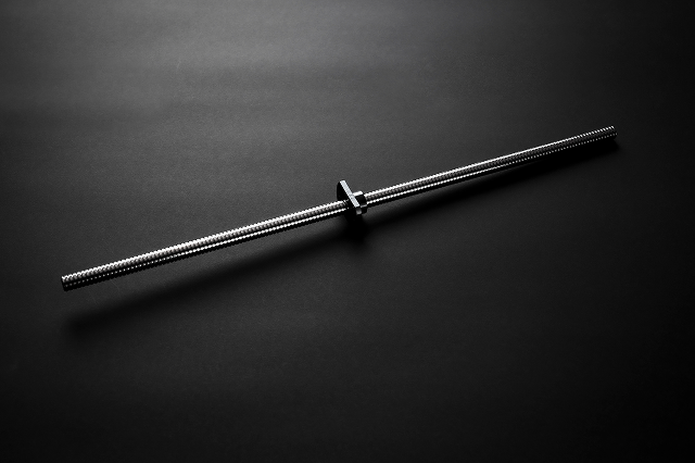 超精密すべりねじの加工例